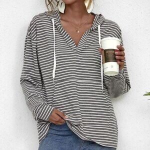 C+D+M Kangaroo Pocket Hoodie Long Sleeve Drop Shoulder Top NWOT